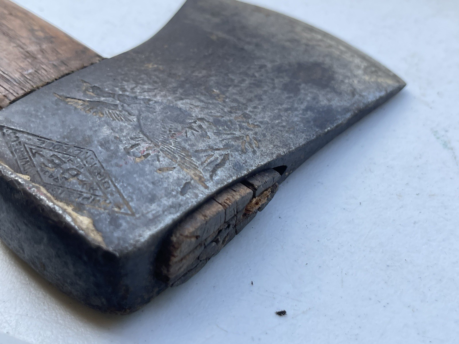 Shapleigh Hardware Diamond Edge – For Sportsmen – Axe Hatchet Complete