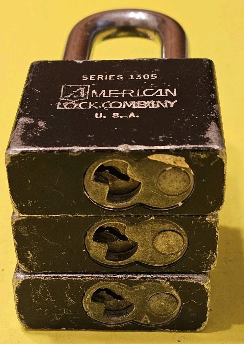 AMERICAN MASTER 1305 PADLOCK KEYED ALIKE SHED GATE HASP TRUCK CHAIN BIKE LOCK