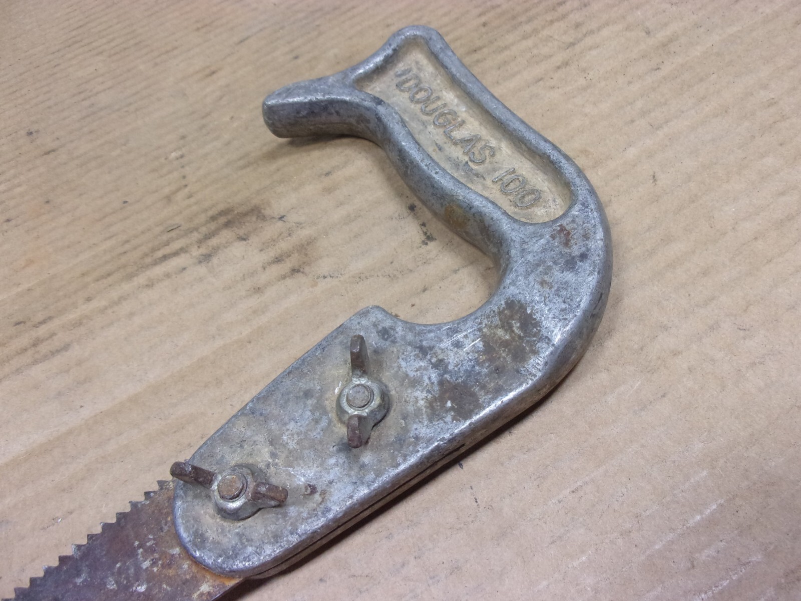 Vtg DOUGLAS 100 Co Cast Aluminum Key Hole Jab Hand Saw Dry Wall Carpenter Wood