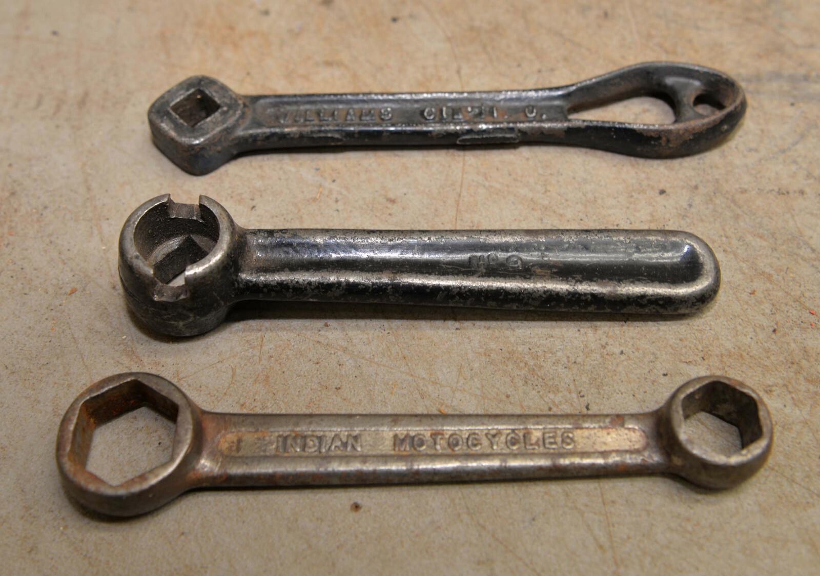 Odd wrench lot Hendee Mfg Indian Motorcycle & No 9 & Williams collectible tools