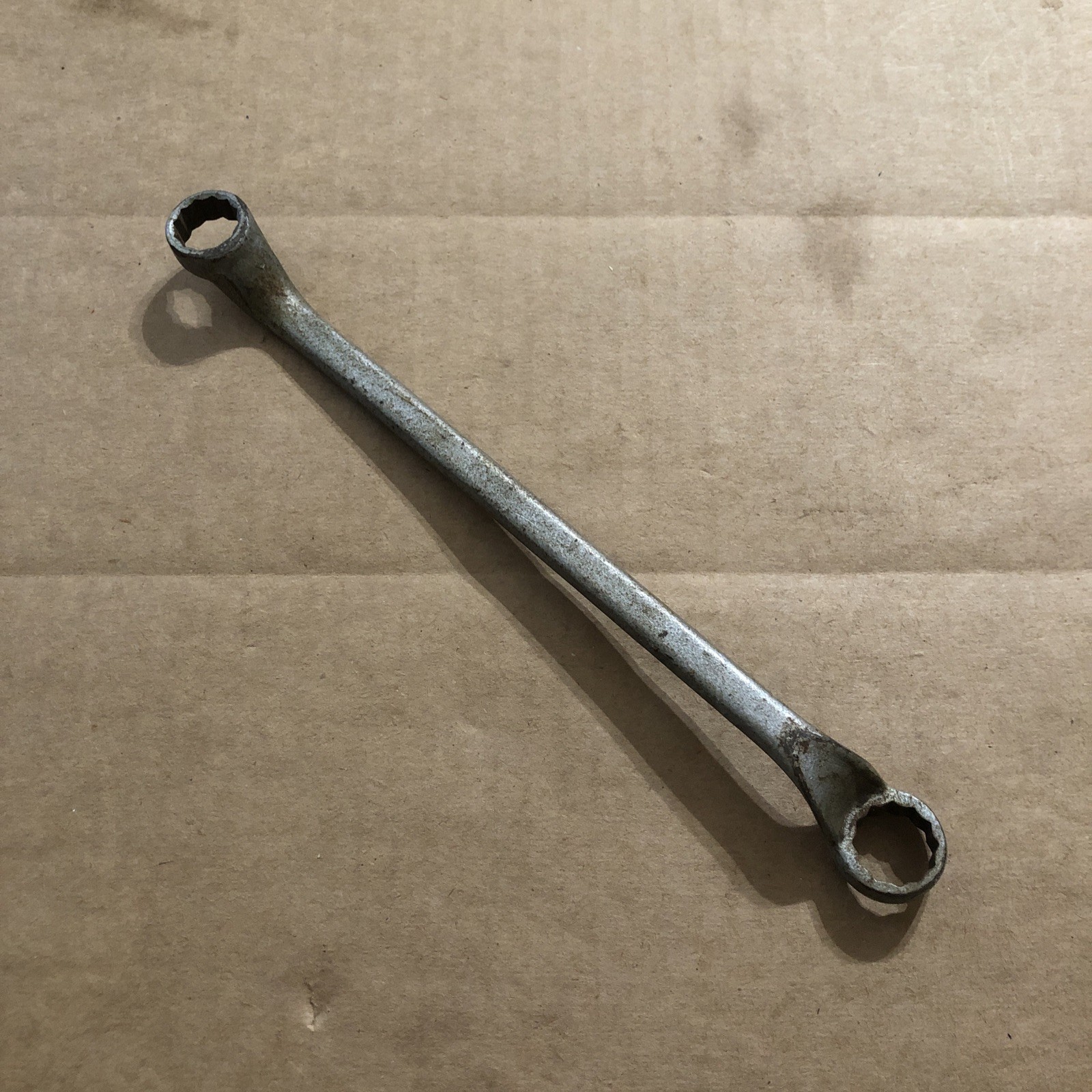 VTG Plomb 5/8″ X 11/16″ 12 Point Deep Offset Box Wrench 8182 USA Needs Cleaned !