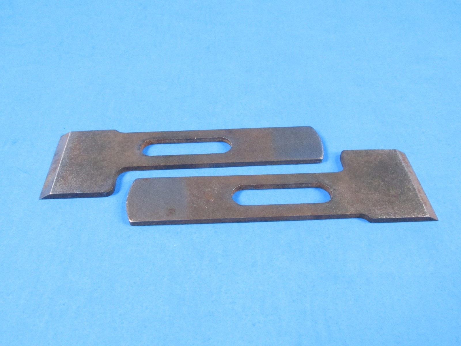 parts lot 2 unmarked irons blades cutters 1-1/4″ wide for ??? wood rabbet plane
