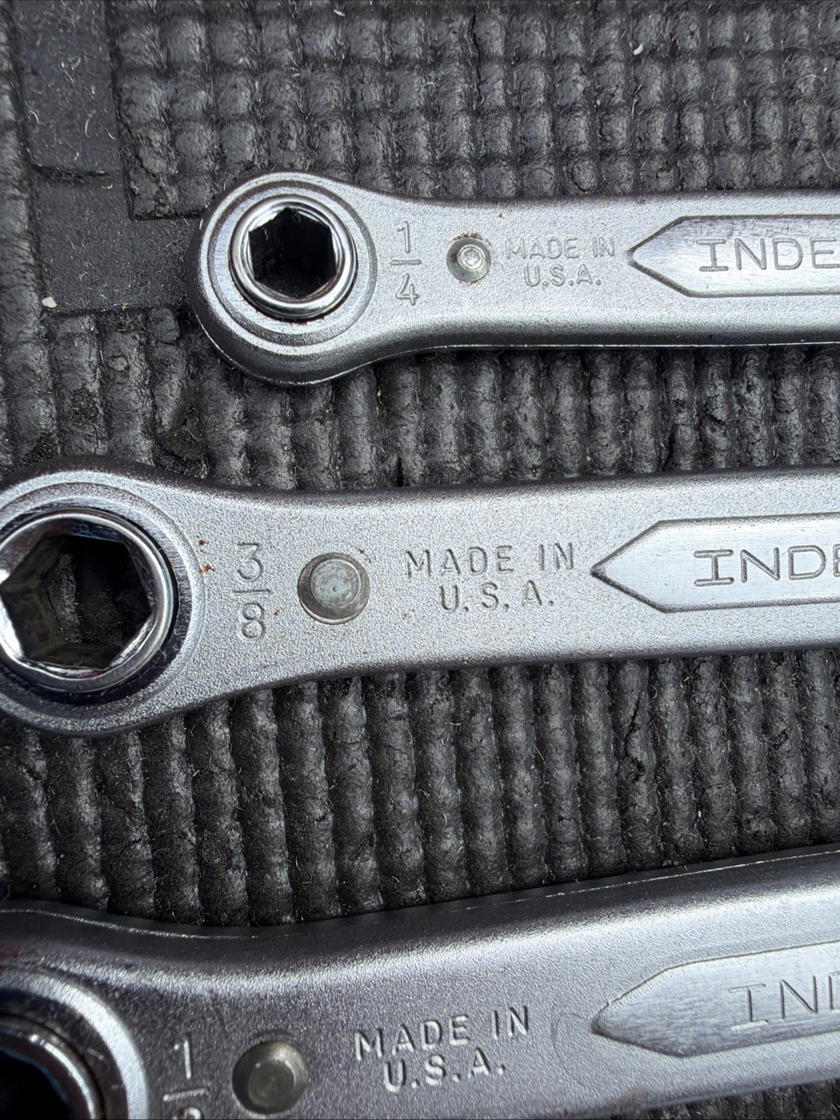 Rare Indestro Tools 5pc Ratcheting Box Wrench Set W Holder 0700-5 USA Nos SAE