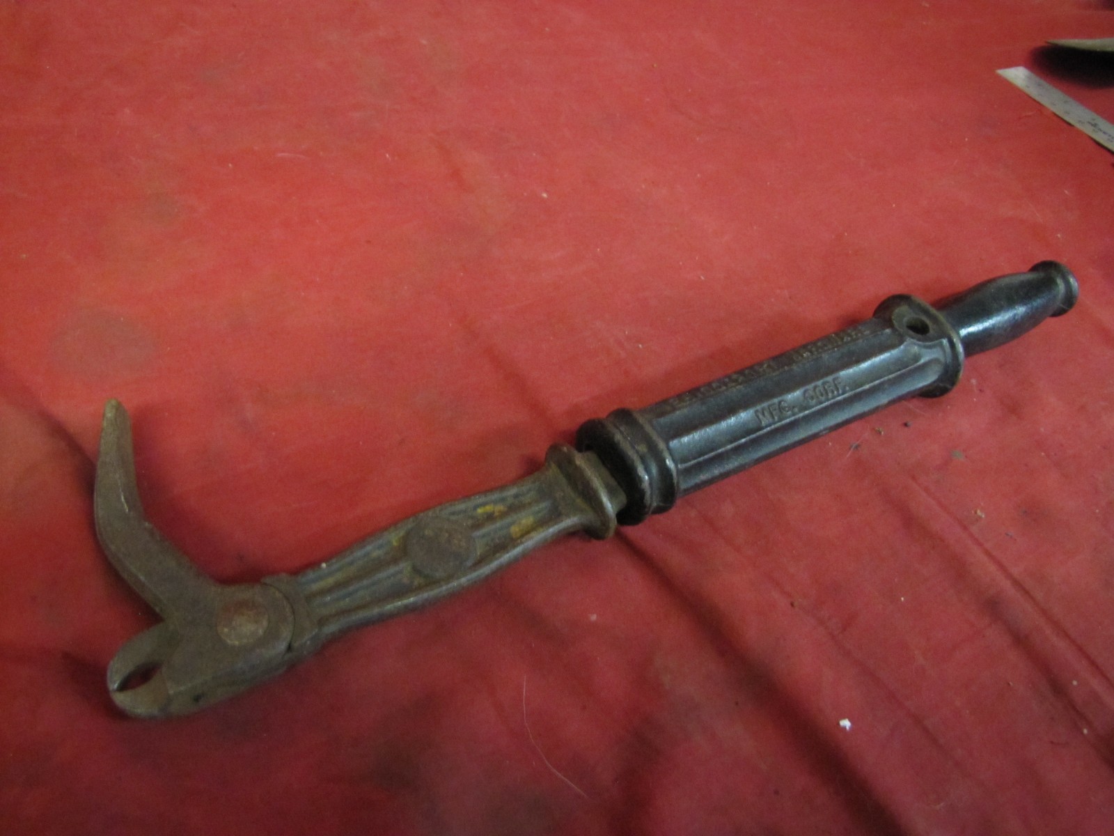 Antique Suregrip Nail Puller, made in USA