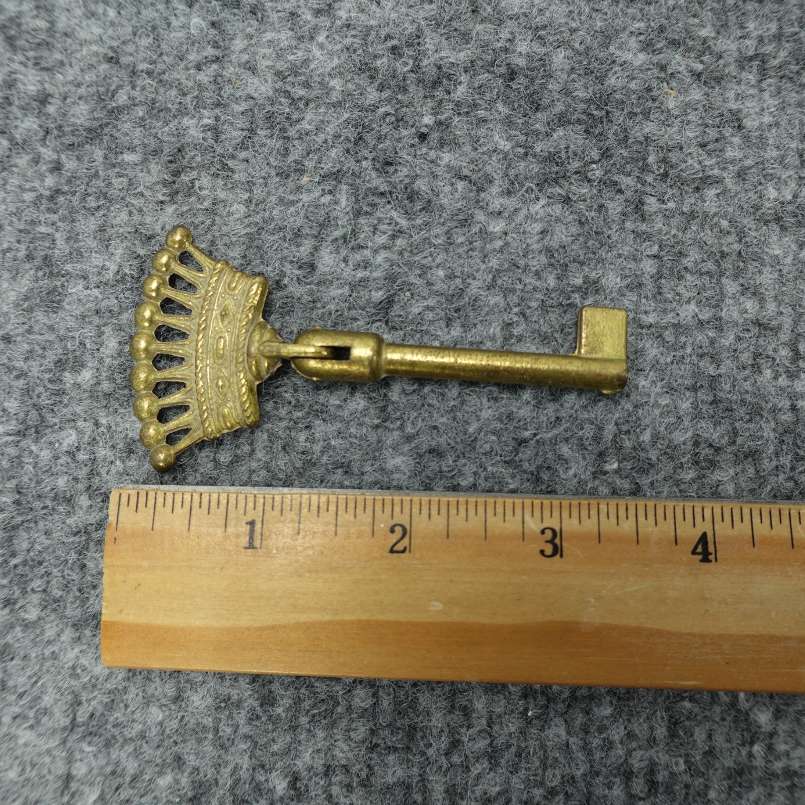 French Brass Skeleton Keys Crown Baroque Bow Decorative Souvenir Lot Of Three