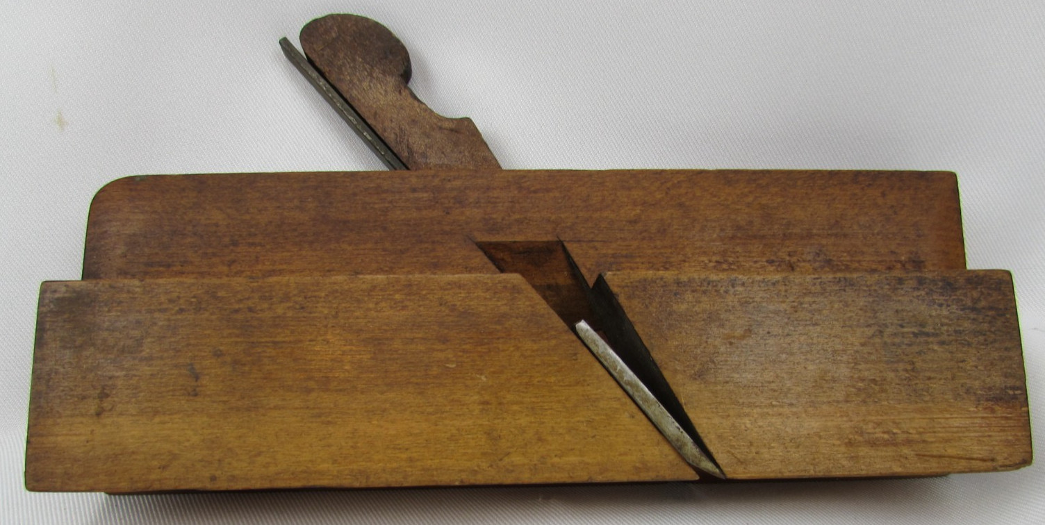 Very Rare Antique MATCHED PAIR Winsted Plane Co. 1.5″ Round & Hollow Planes #18