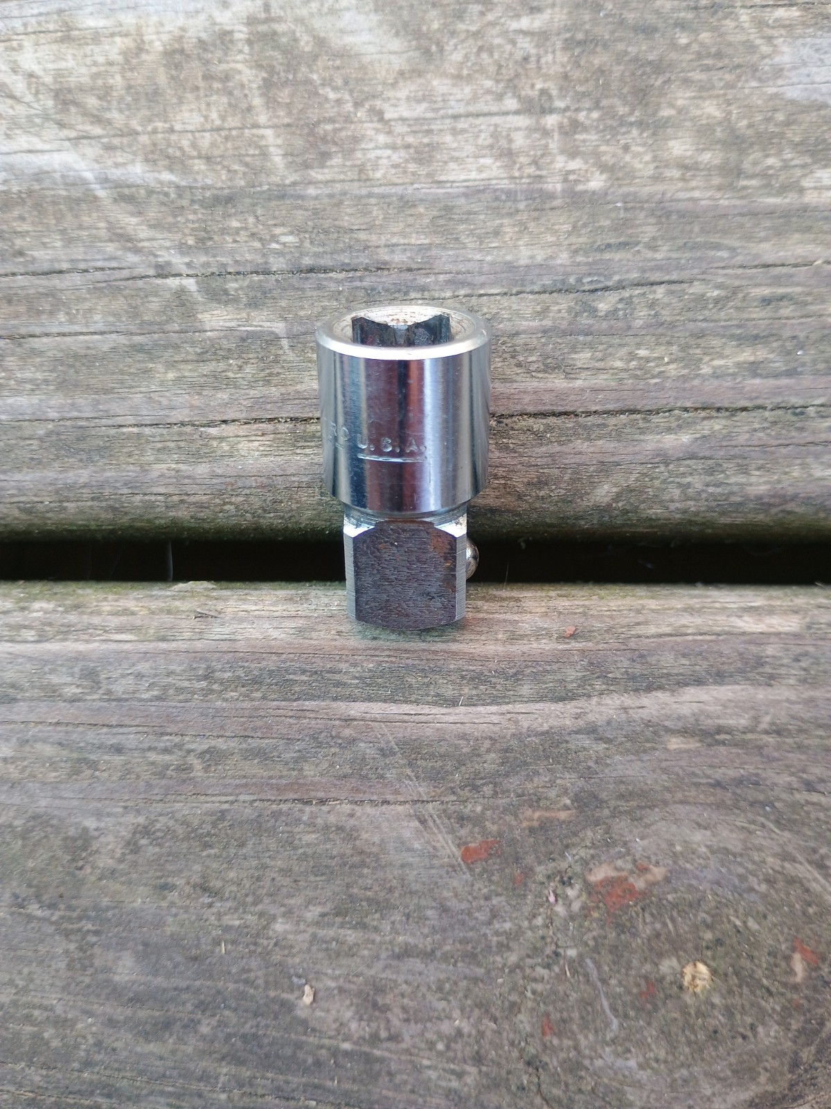 Vintage Indestro Super 3/8″ Drive to 1/2″ Drive Adapter 482 USA