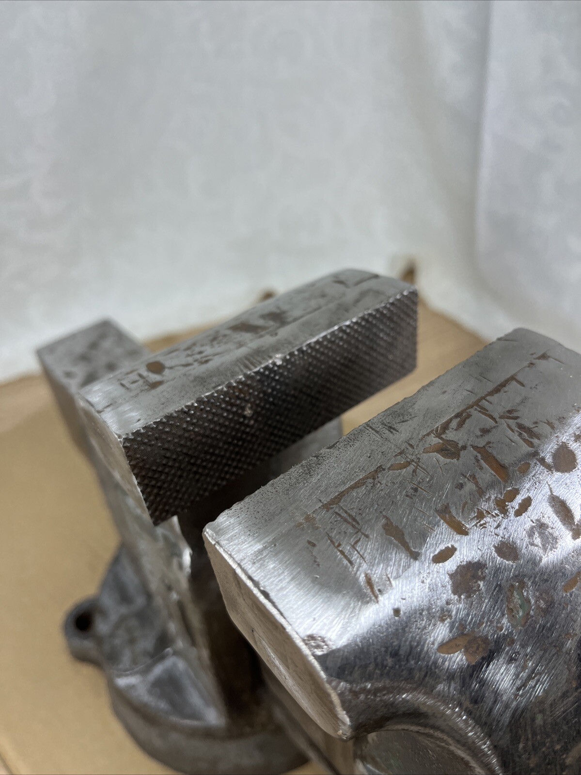 Vintage COLUMBIAN 604 Heavy Duty Bench Vise Cleveland OH USA 43 Lbs