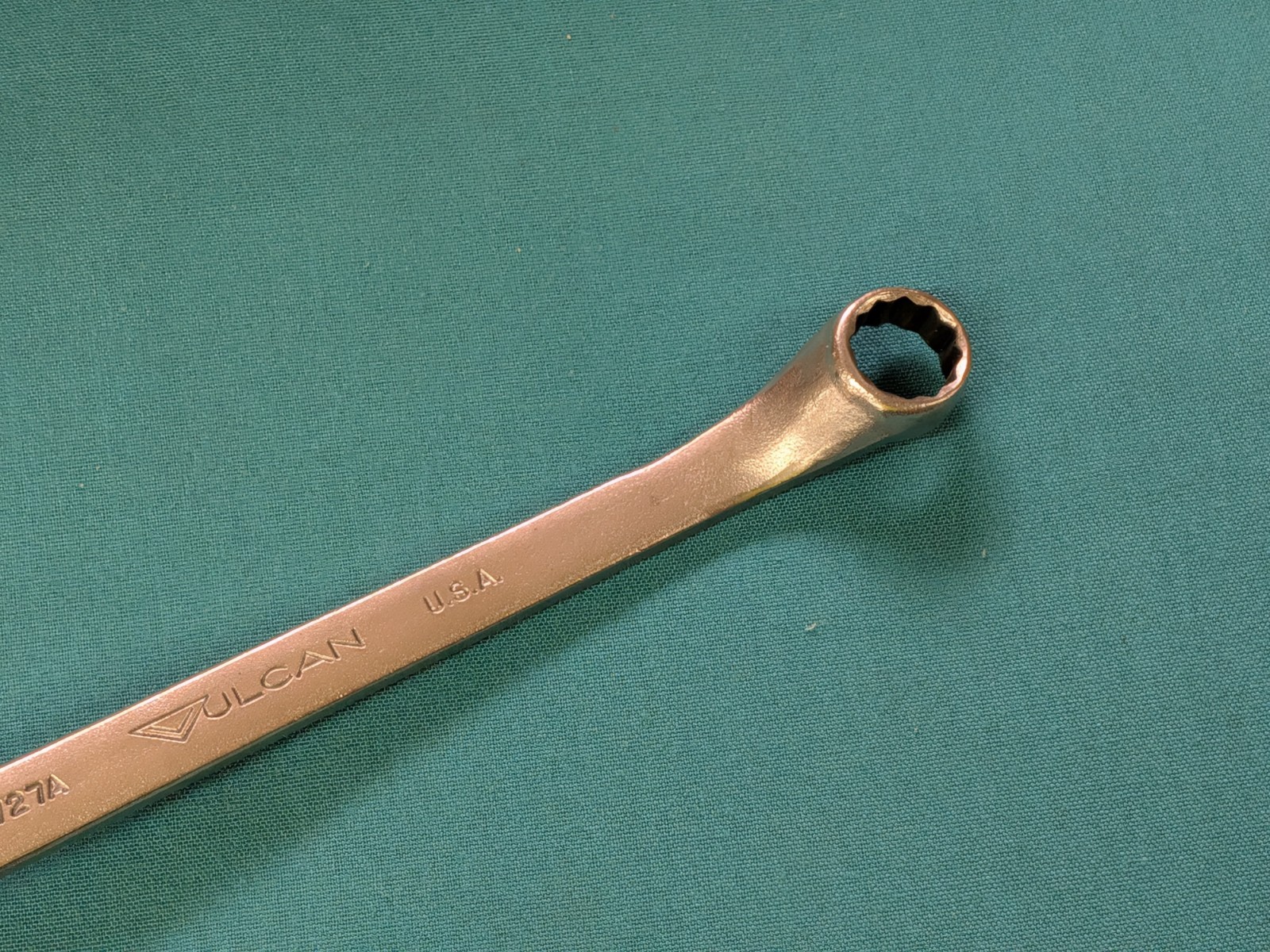 VULCAN USA 12-pt. No. 8027A Offset Double Box End Wrench 11/16″ x 5/8″ x 10-1/8″