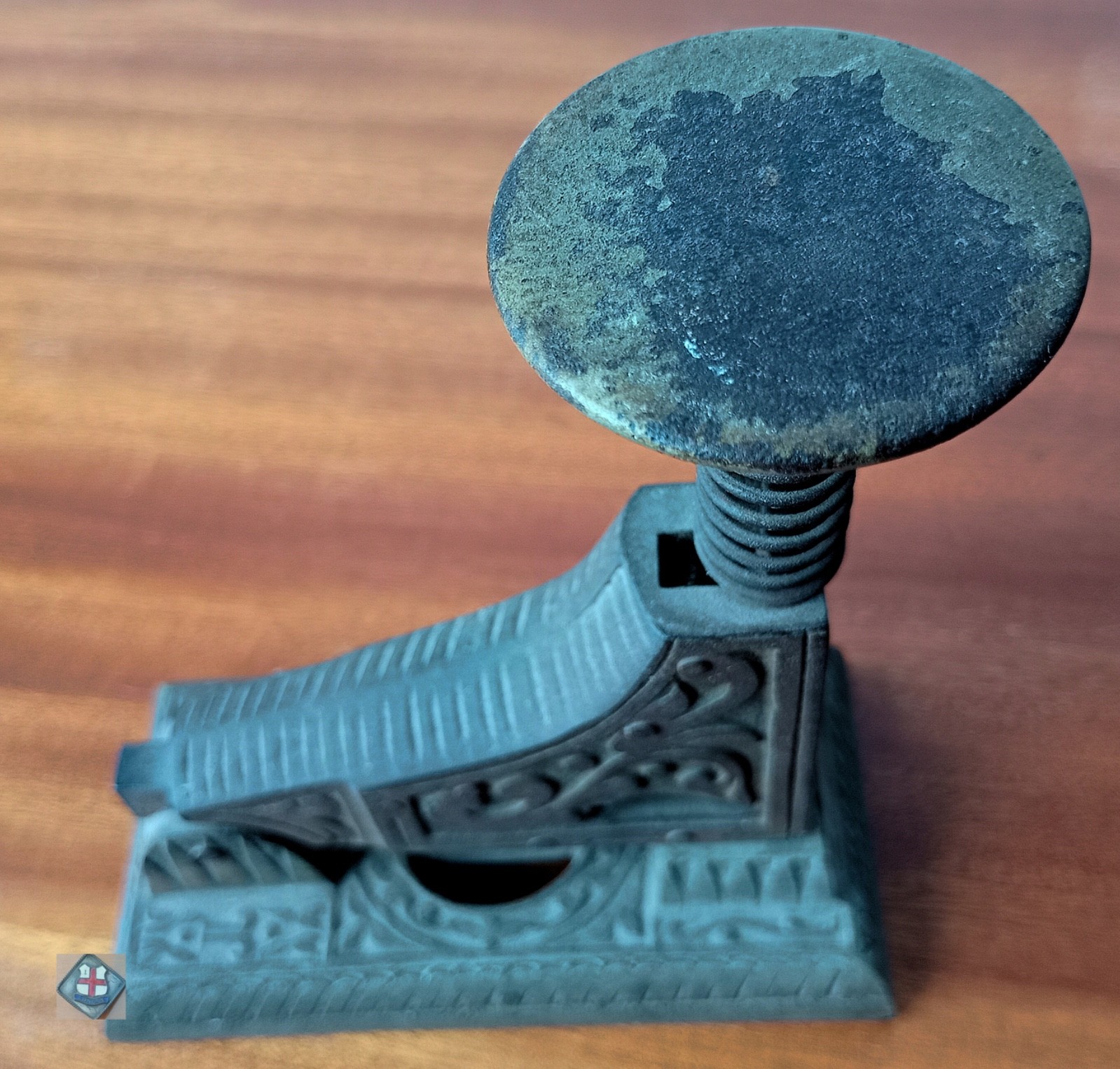 Antique cast iron stapler – model Hotchkiss No. 1