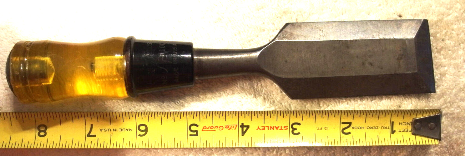 1 1/2″ ,# 100, ad BUCK BROS Wood Chisel USA VTG tool,yellow handle