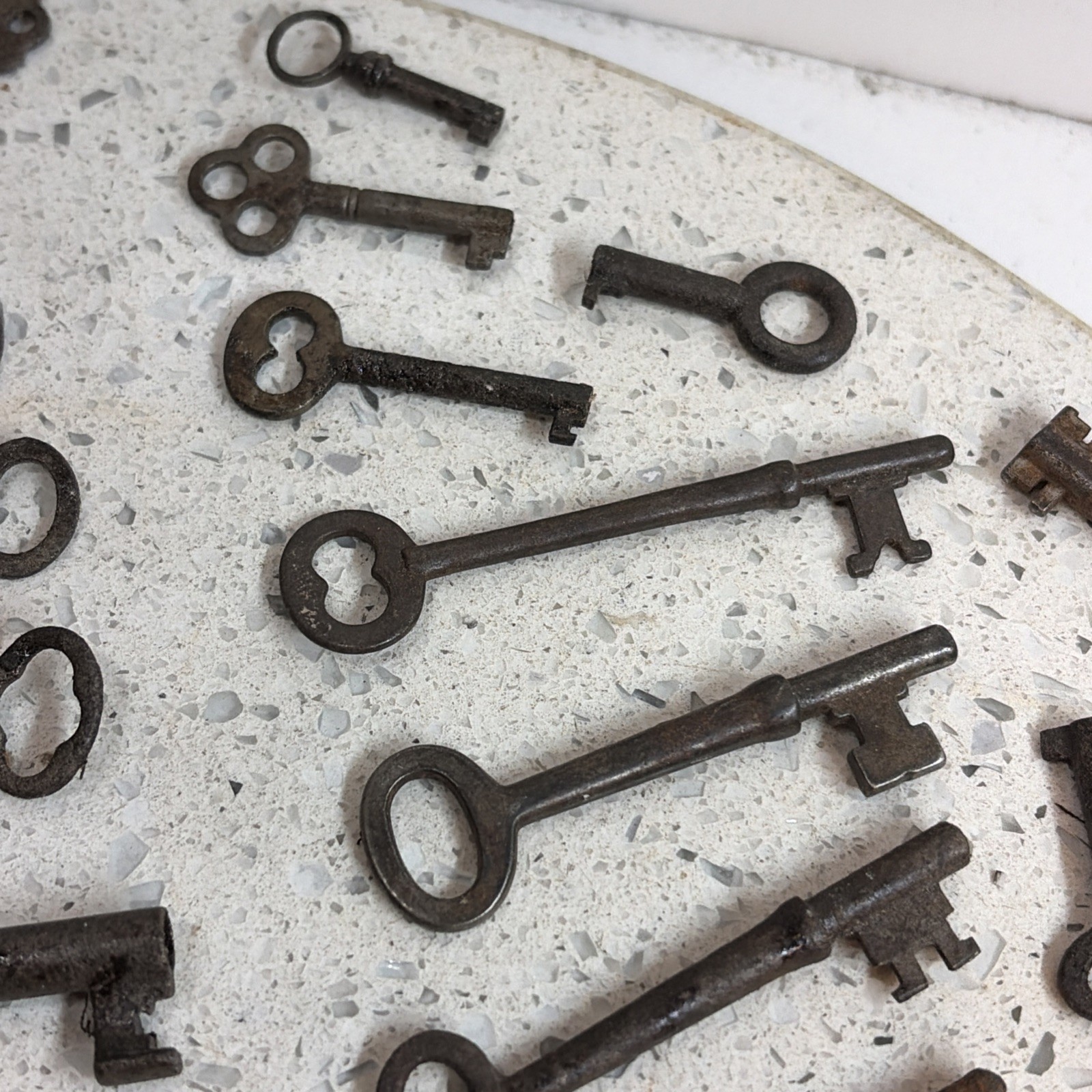 Huge Lot Of Vintage Skeleton Keys & Other Keys. See Pics!