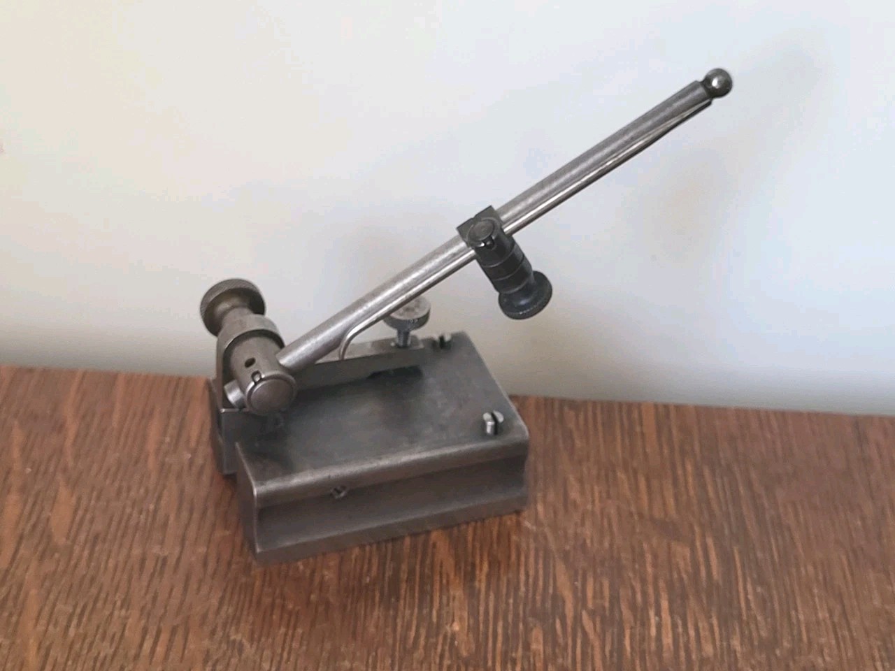 Vintage Lufkin Rule No. 521 Surface Gage (1 1/2″ x 2 1/4″) w/Spindle & Scriber