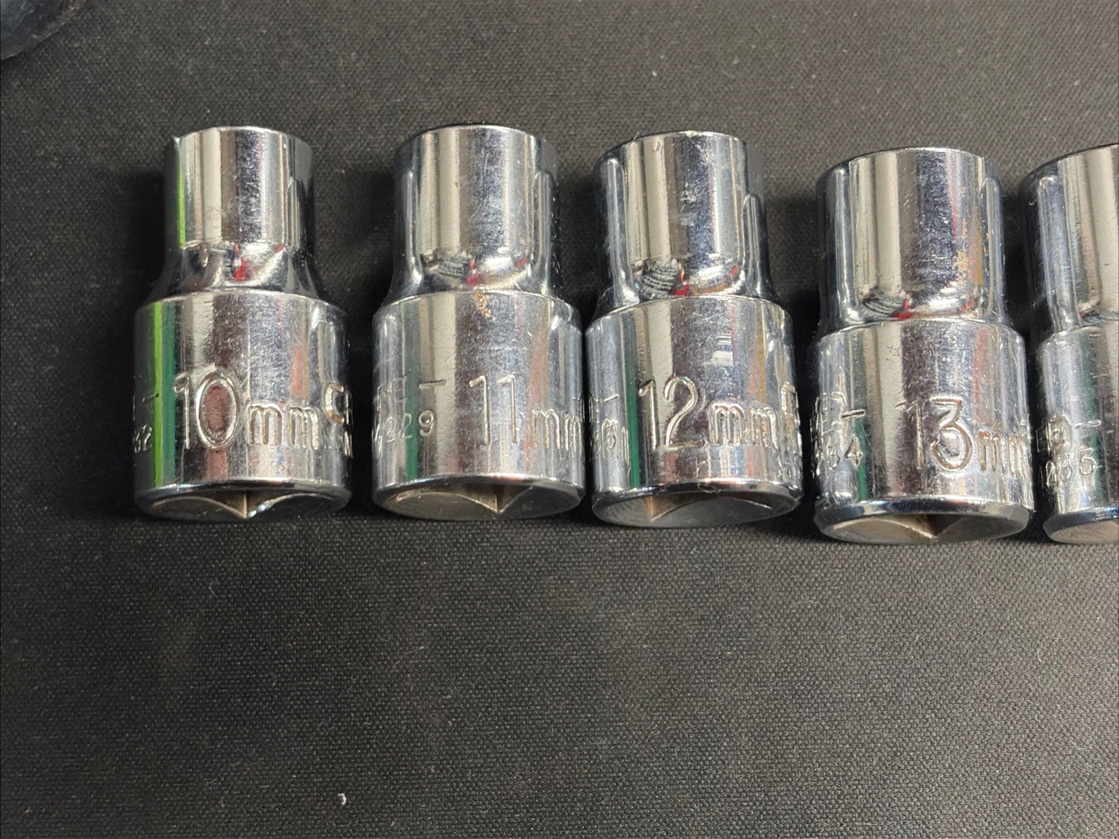 Craftsman USA 1/2” Ratchet& 8pc. Socket set Metric 10-17mm EE-Series