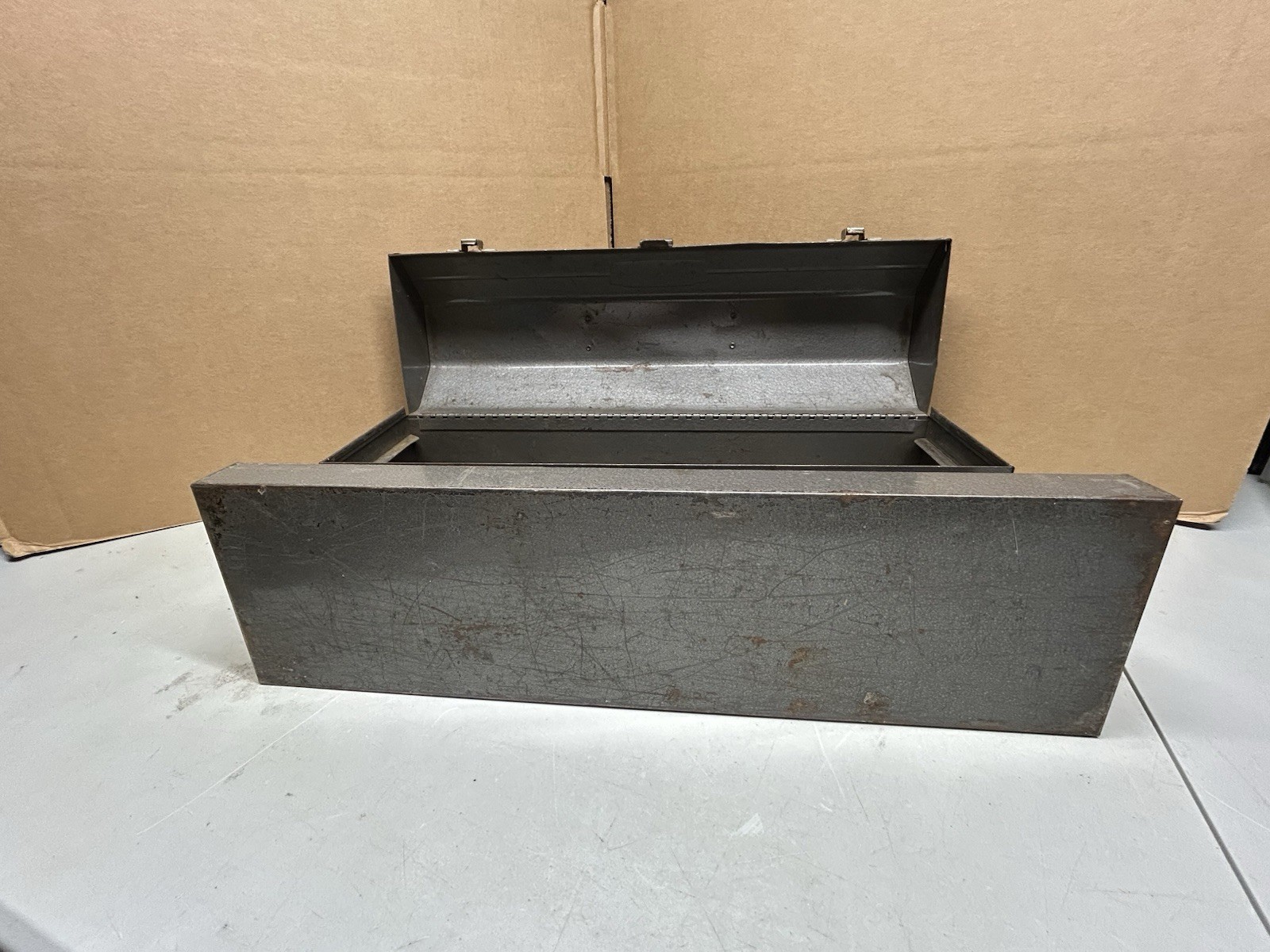 Vintage Craftsman 6516 Crown Logo Tombstone Metal Tool Box w/ Tray USA