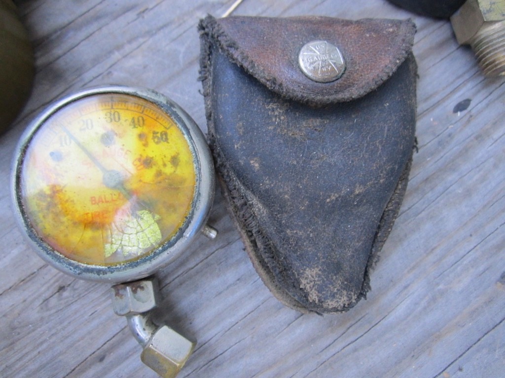 Vintage lot of Gauges: Air pressure, Vacuum , Steampunk …untested