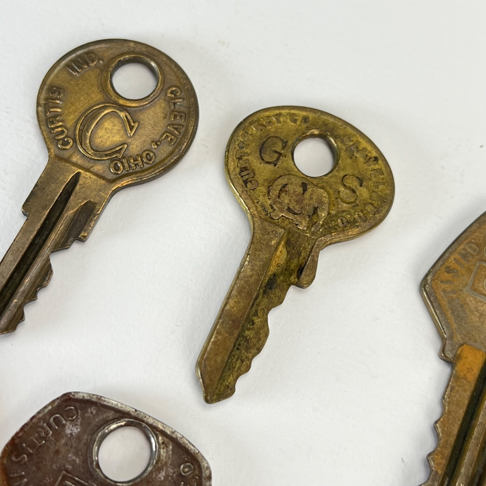 Vintage Curtis Brass Keys Lot 9 Cleveland OH Eastlake USA 1920s–50s Curtis Lot