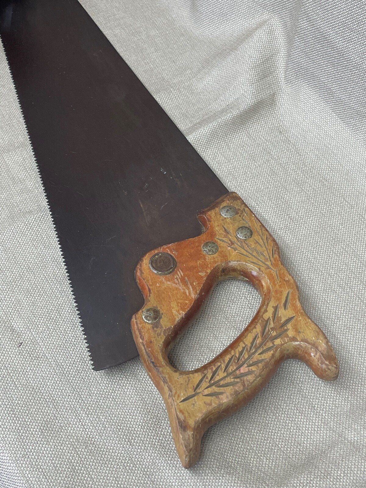 Nicholson 26″ Saw wood handle wheat pattern has 7 teeth per inch vintage