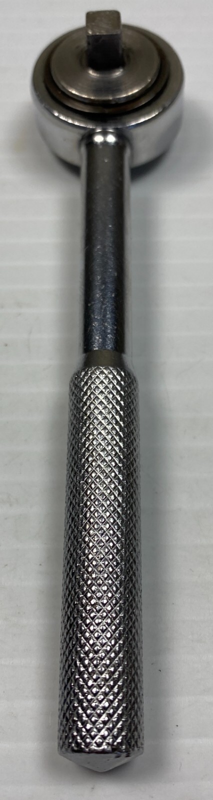 Vintage Unbranded Reversible Ratchet Wrench 1/4″ Drive Knurled Handle Nice Tool