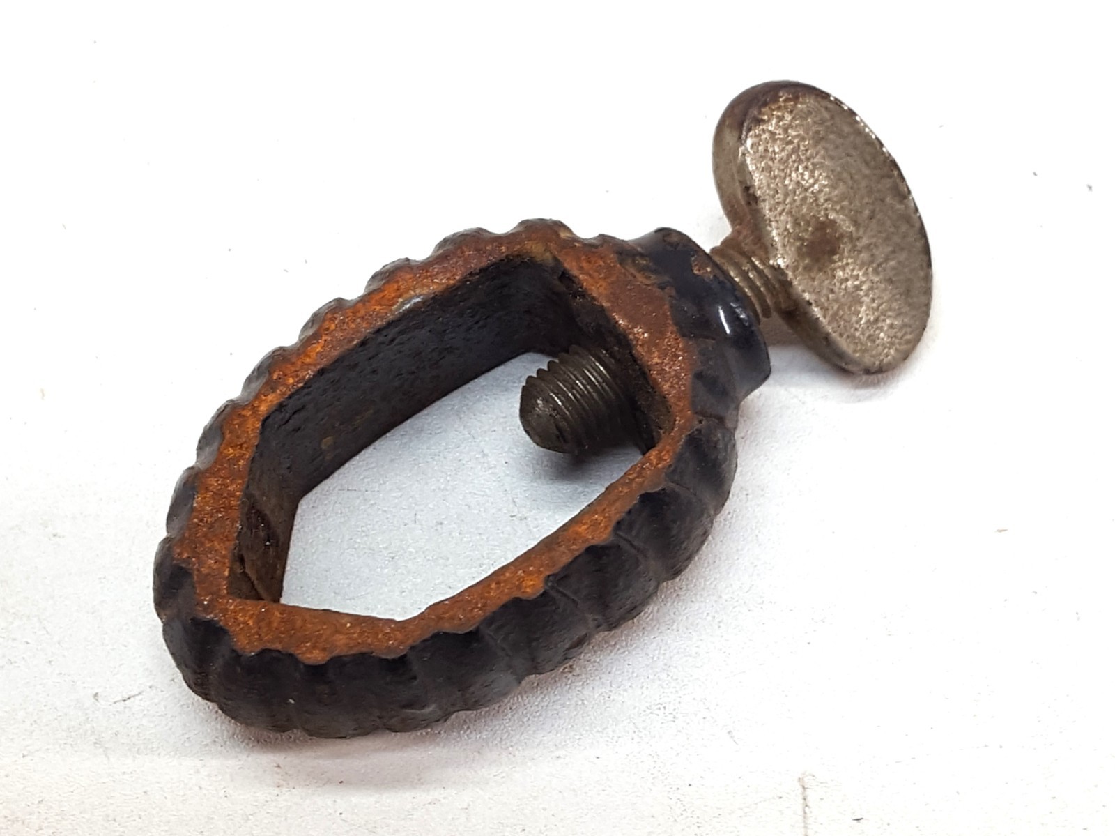 3787 Stanley No. 71, 71 1/2; Collar, War Years, Japanned, with Thumbscrew