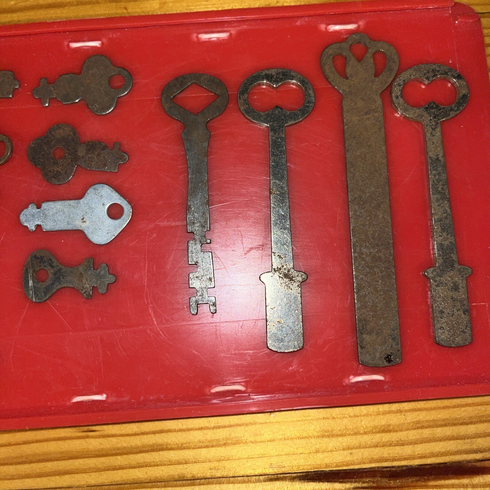 Lot 3 26 Flat Skeleton Keys