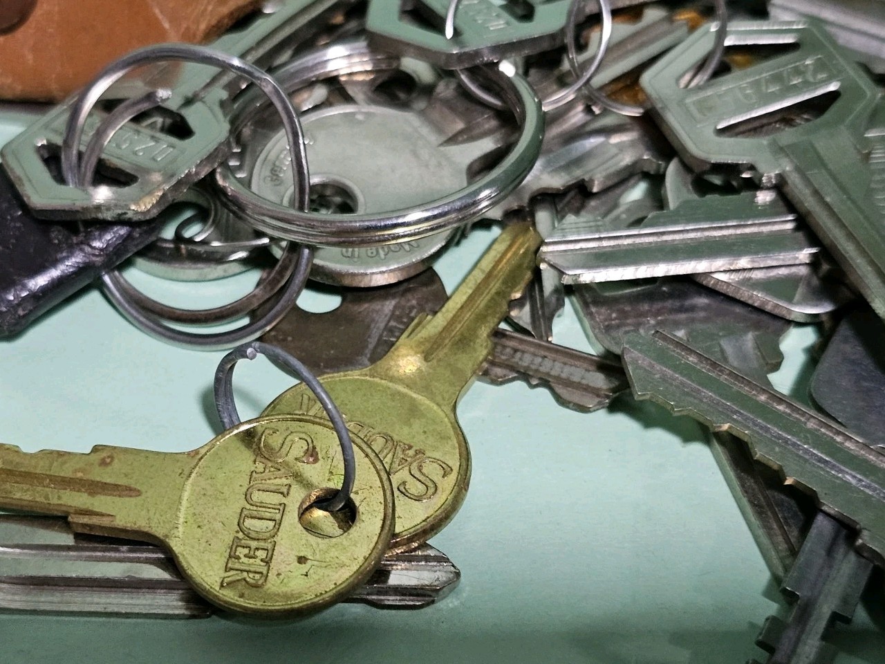 Misc Lot Of Vintage Keys, House, Car Cabinet 32 In Total Crafters Heaven