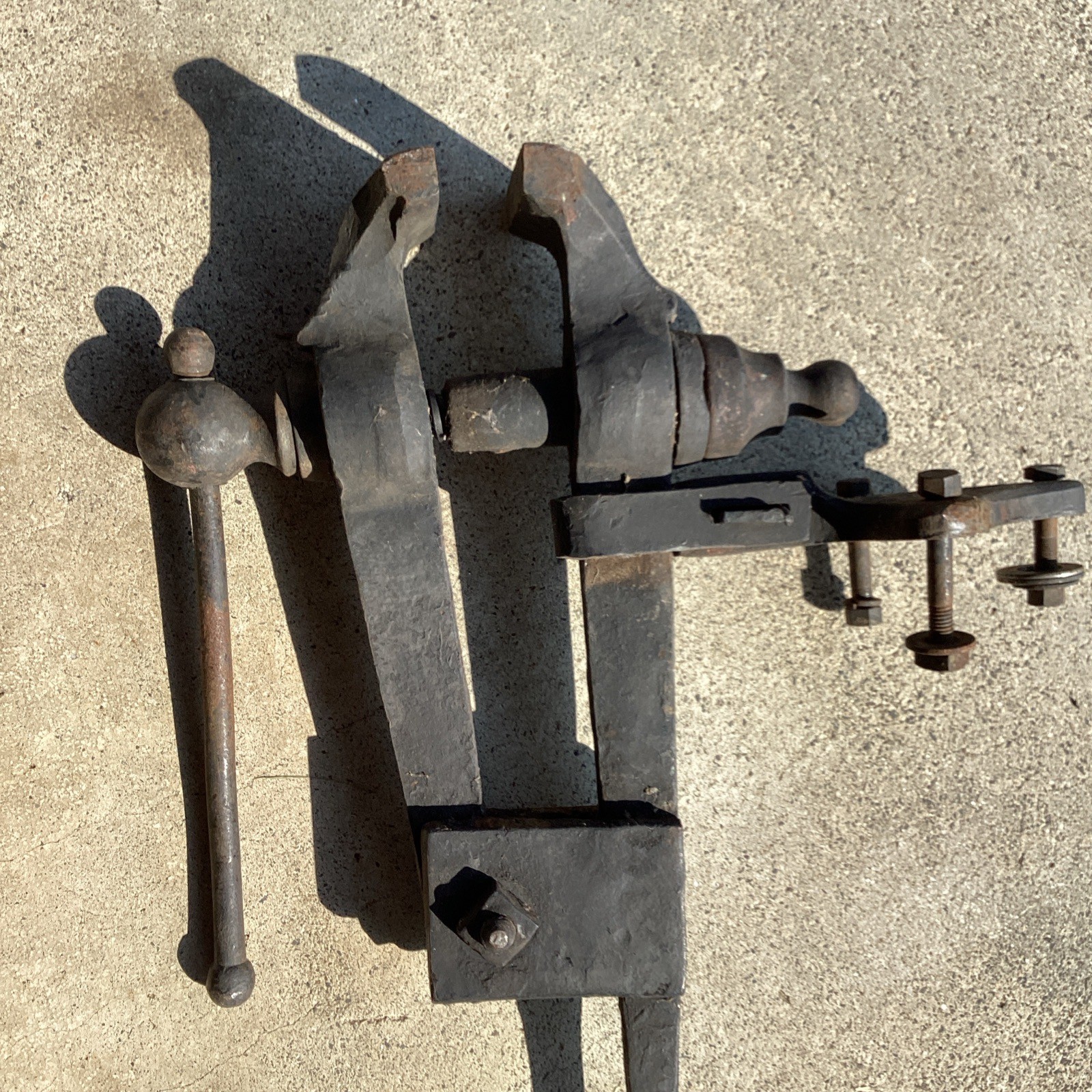 Antique Vintage Blacksmith Post Leg Vise Heavy Duty, Metal working 41” 50+ Lbs