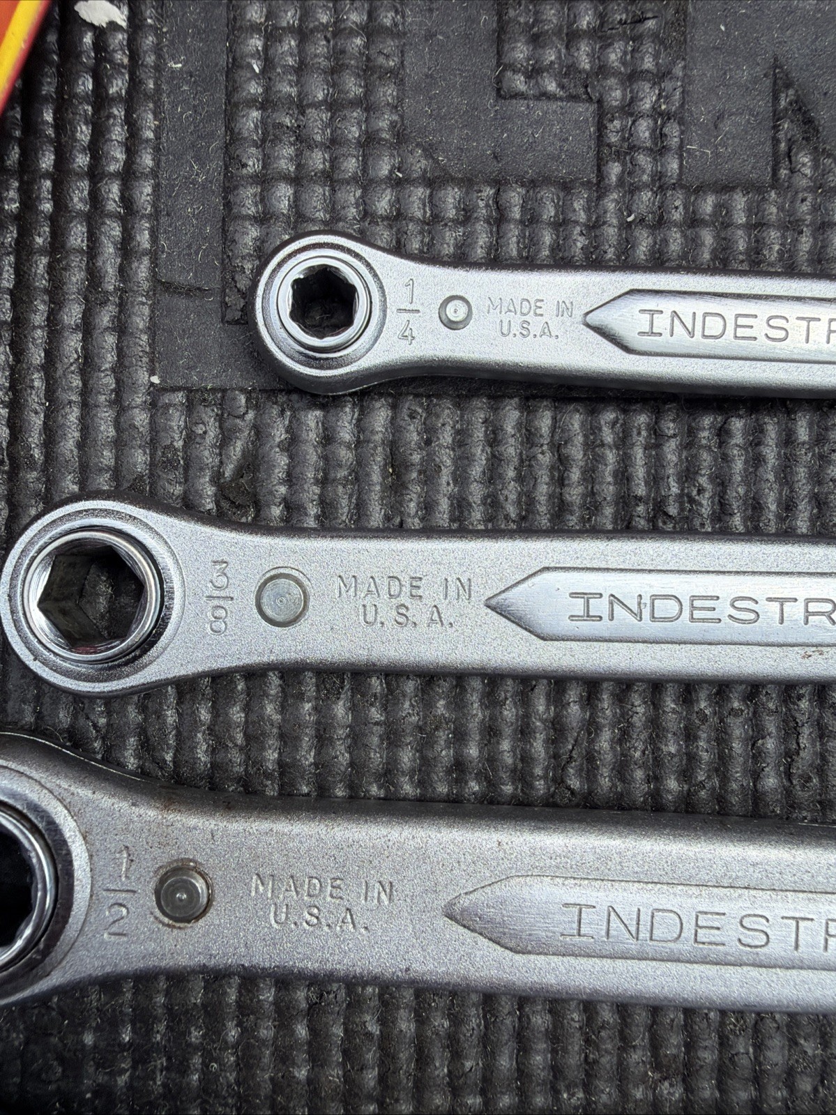 Rare Indestro Tools 5pc Ratcheting Box Wrench Set W Holder 0700-5 USA Nos SAE