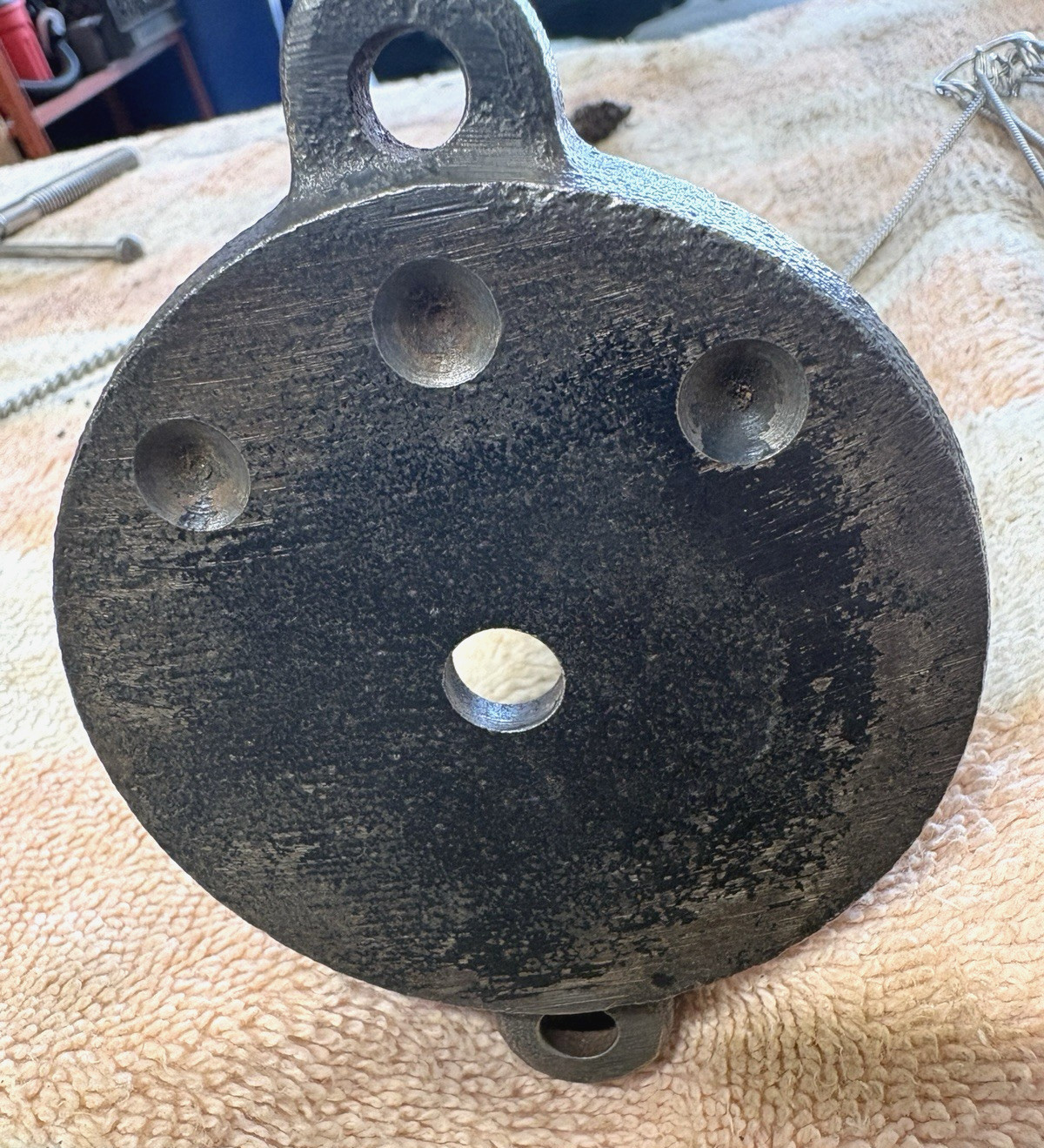 Preowned Vintage 2 1/2″ Jaw Unbranded No. 5 Clamp-on Swivel Bench Vise W/Anvil