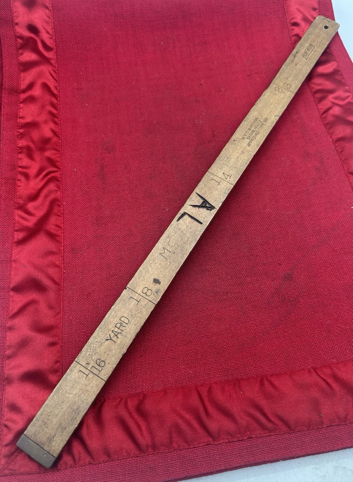 Vintage Lufkin No. 7122 Modified Wooden 1/2 Yard Stick Tool Brass End 18”