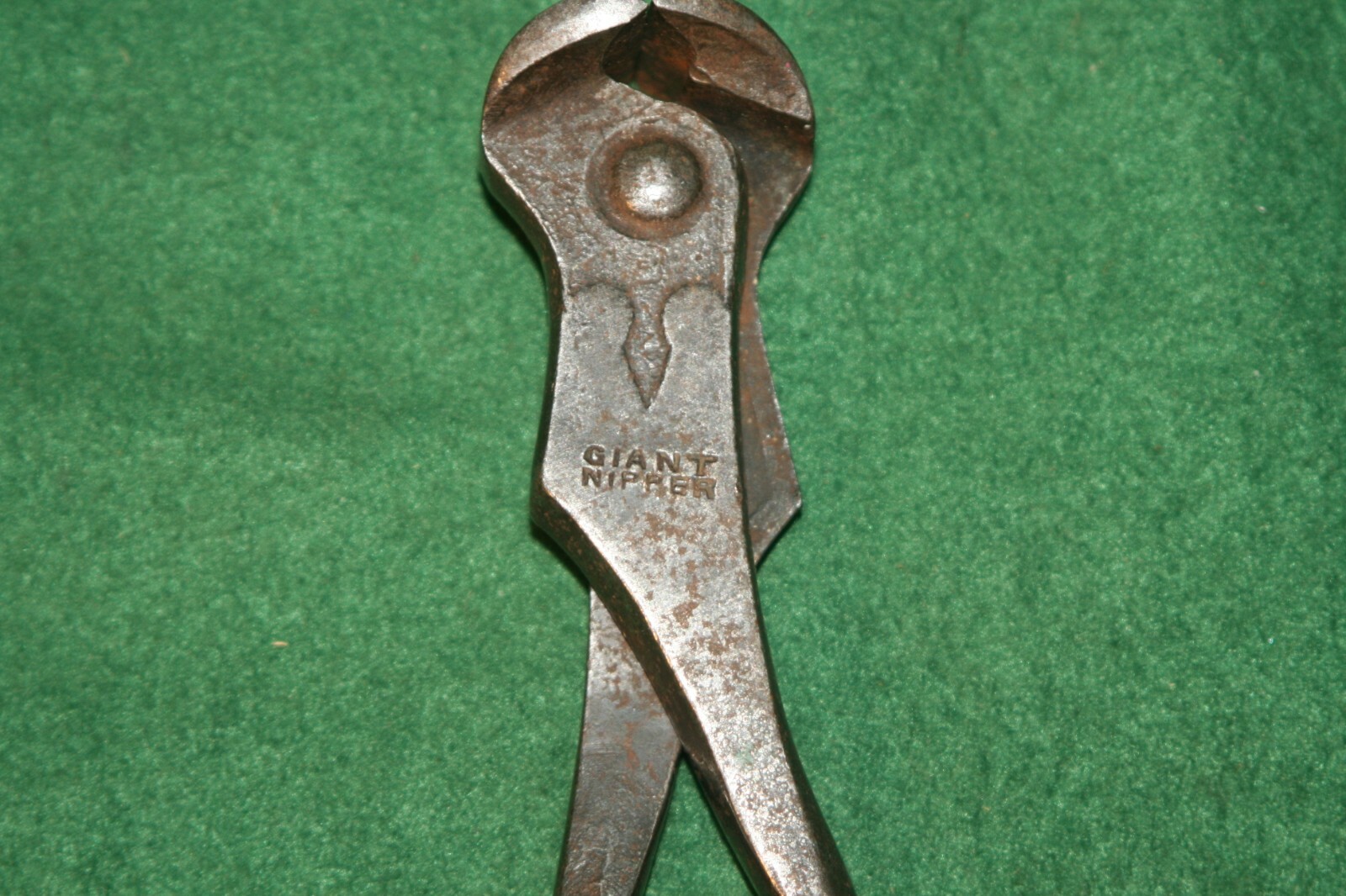 “Giant Nipper” Kraeuter & Co, Newark, NJ USA No.1850 End Cutters Tool INV#MG49