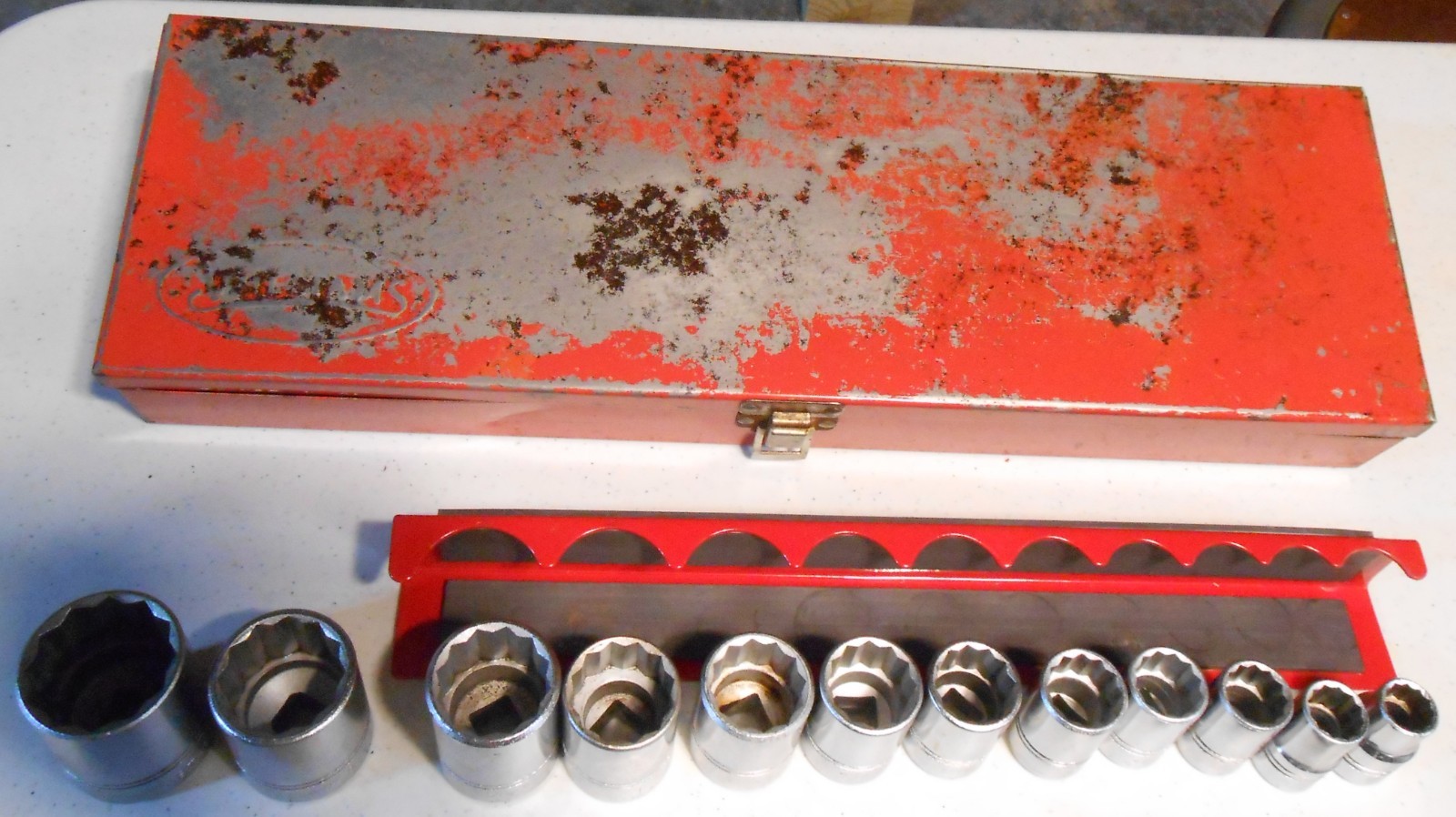 WILLIAMS 1/2-Drive SAE SOCKET SET W/ METAL CASE, 1/2 to 1-1/4, USA MADE