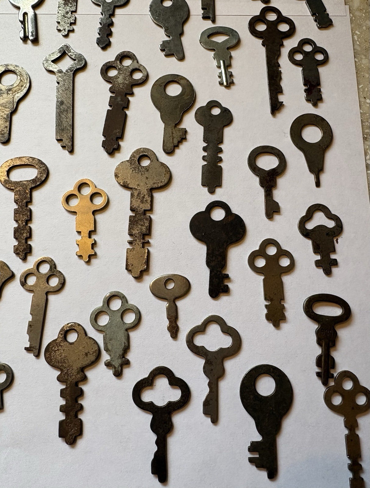 70 Antique-Vintage Keys Bulk Lot For Crafts Jewelry Steampunk Cabinet Lock