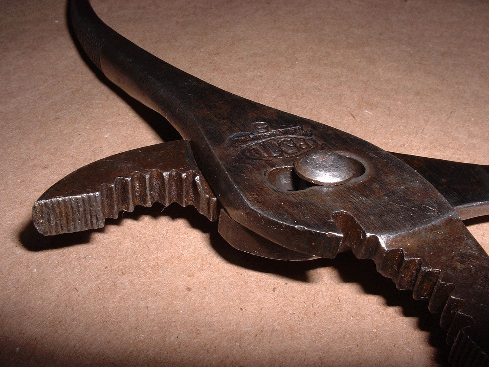 Vintage 8″ Pexto P.S.&W. Co. Combination Pliers w/Wire Cutter & Screwdriver End