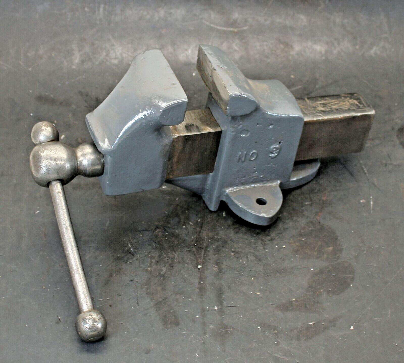 American Scale No 9 Bench Vise w/ 3″ Smooth Jaws Mechanic Vice