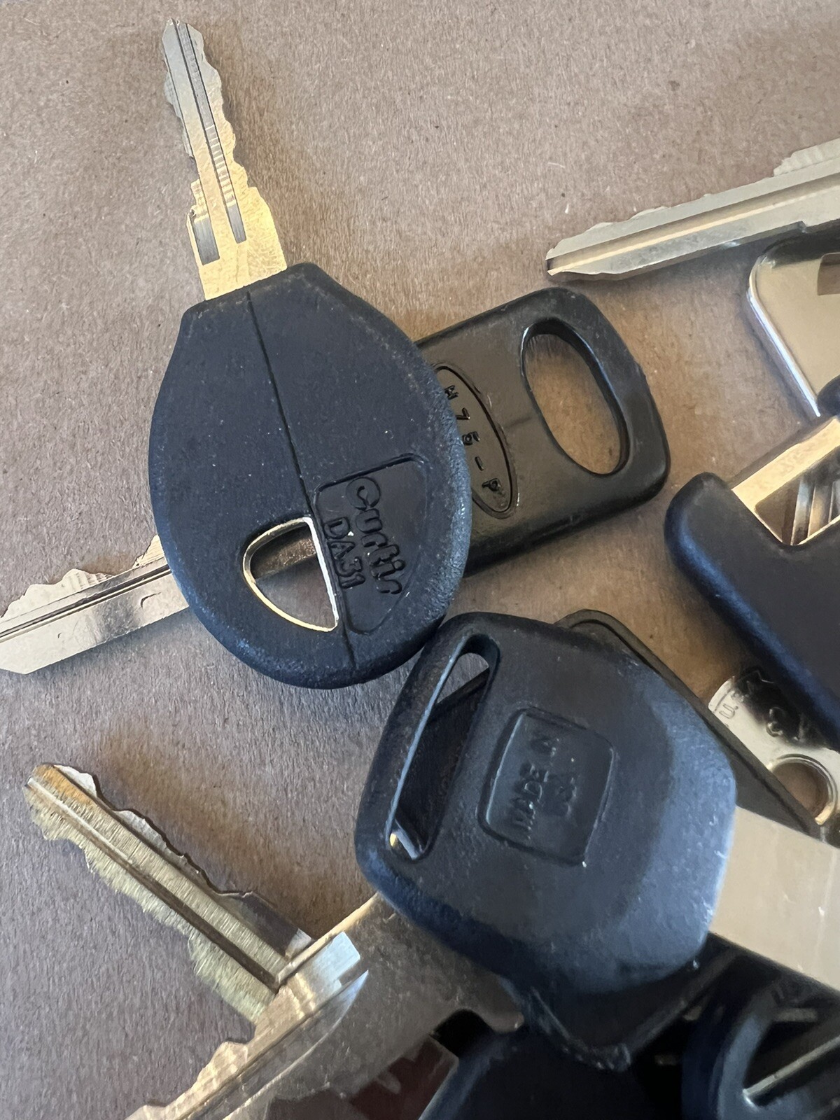 VINTAGE Car Keys Cars Curtis Lot 550
