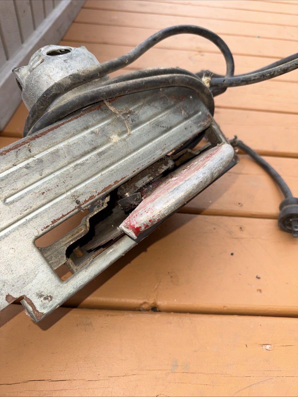 40s Mall saw Model 71 . 7.8 amp Mall tool Company. Working. Need New Power Cord