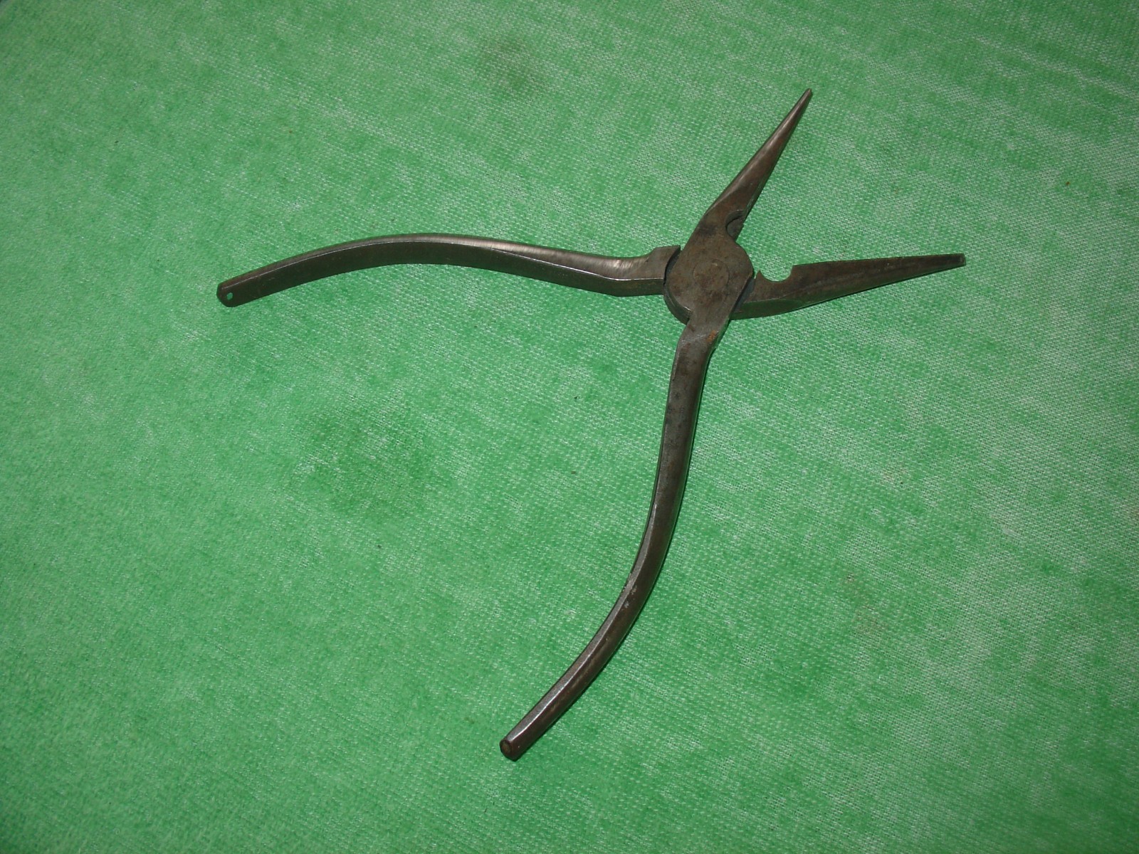 VINTAGE WALTHAM PLIERS 8″ NEEDLE NOISE SIDE CUTTERS MADE IN JAPAN
