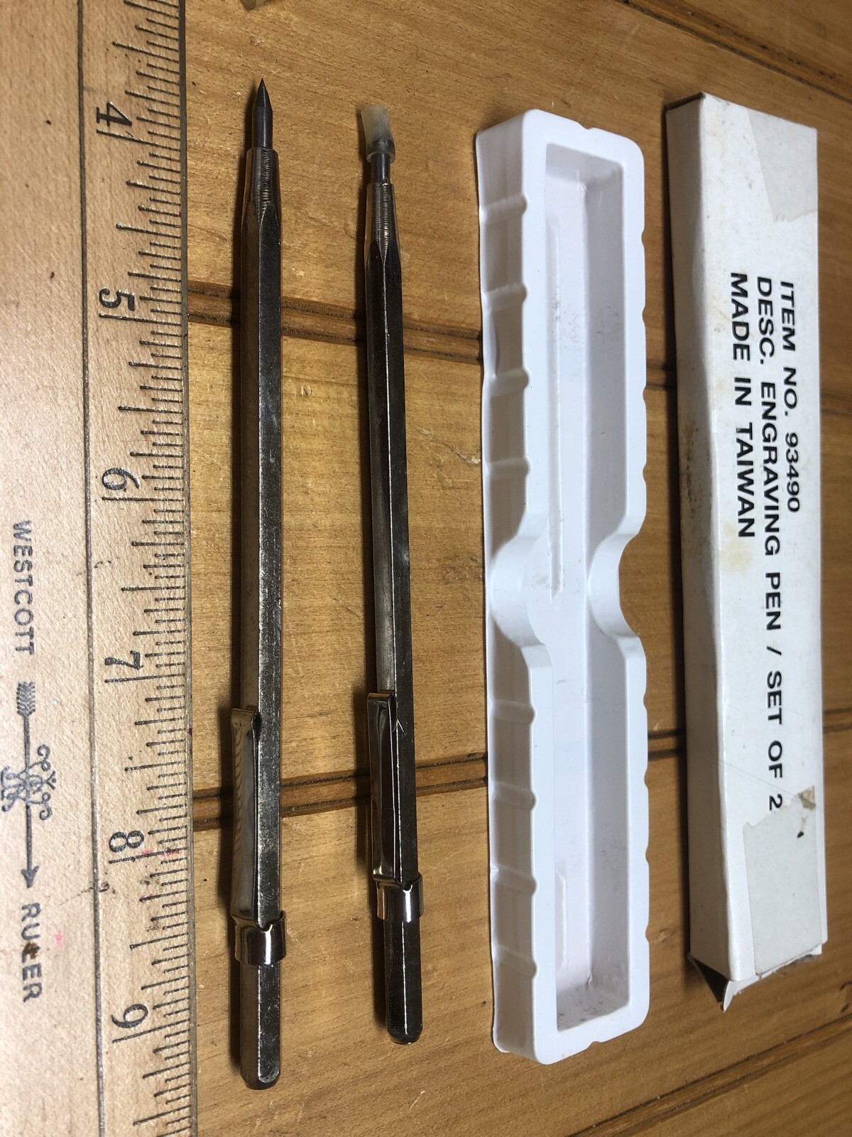 Vintage Desc. Engraving Pen / Set Of 2 Taiwan No. 93490