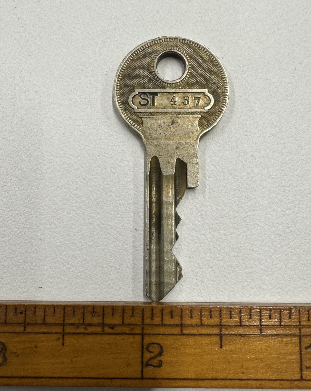 🌿 🗝️ Vintage Yale & Towne # ST 437 Stamford Connecticut Security Key