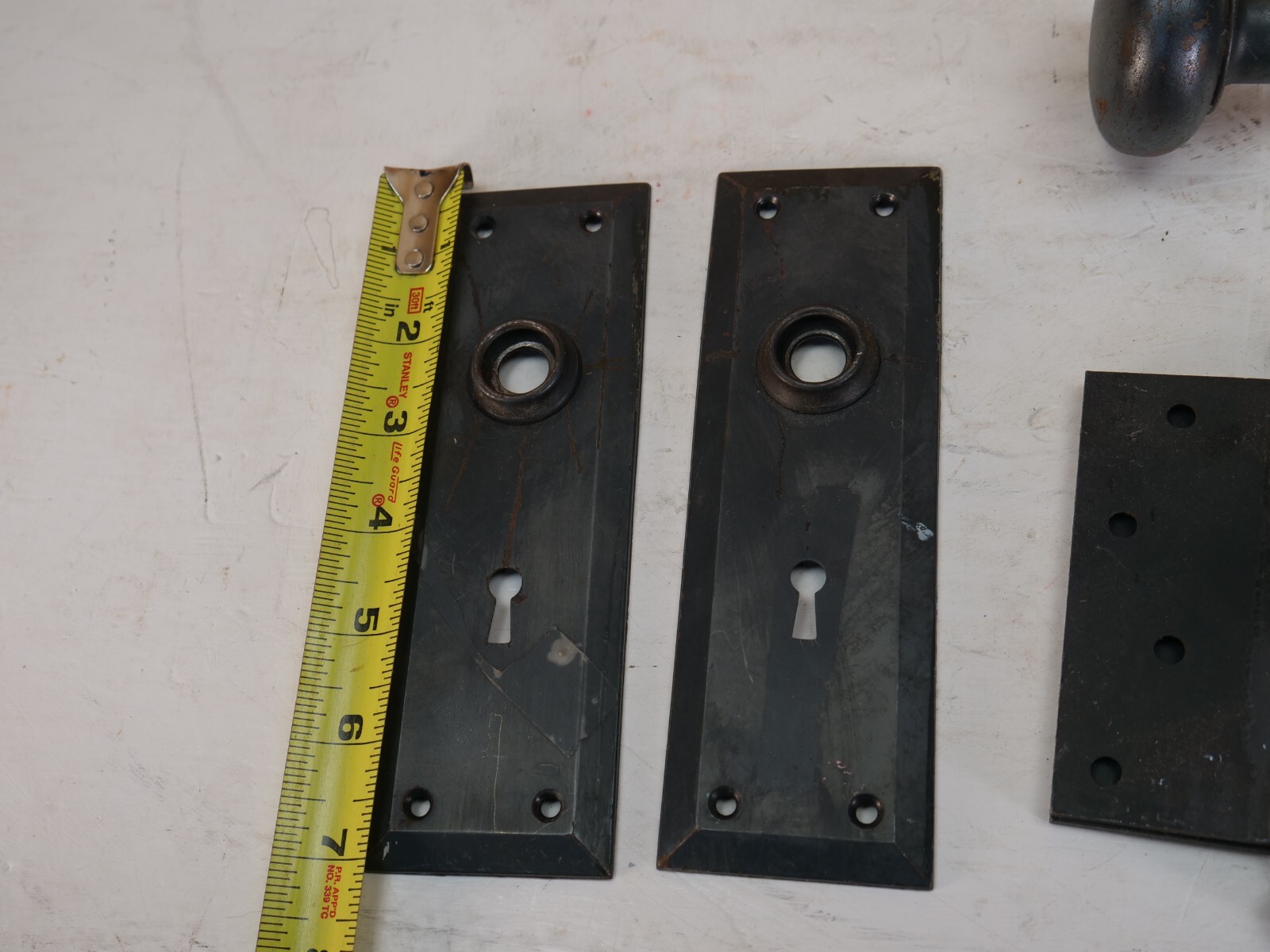 Mortise Lockset w/ Doorknobs & plates – plus 2 4 INCH HINGES OIL RUBBED BRONZE