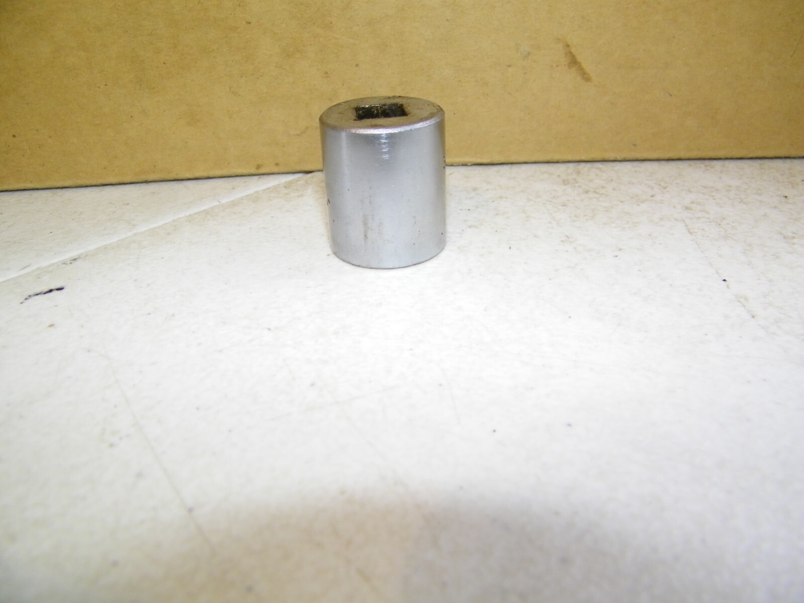 VINTAGE GILLER Tools 3/4” SOCKET 3/8″ DRIVE USA 324
