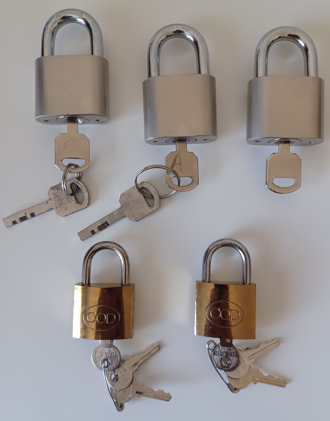Pad Lock 40 MM And 30 MM Lot of 5 Locks Locker