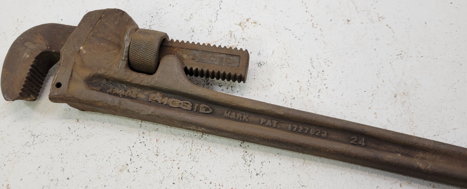 *PV36) Damaged Vintage Ridge Tool Rigid Heavy Duty Adjustable Jaw Pipe Wrench 24