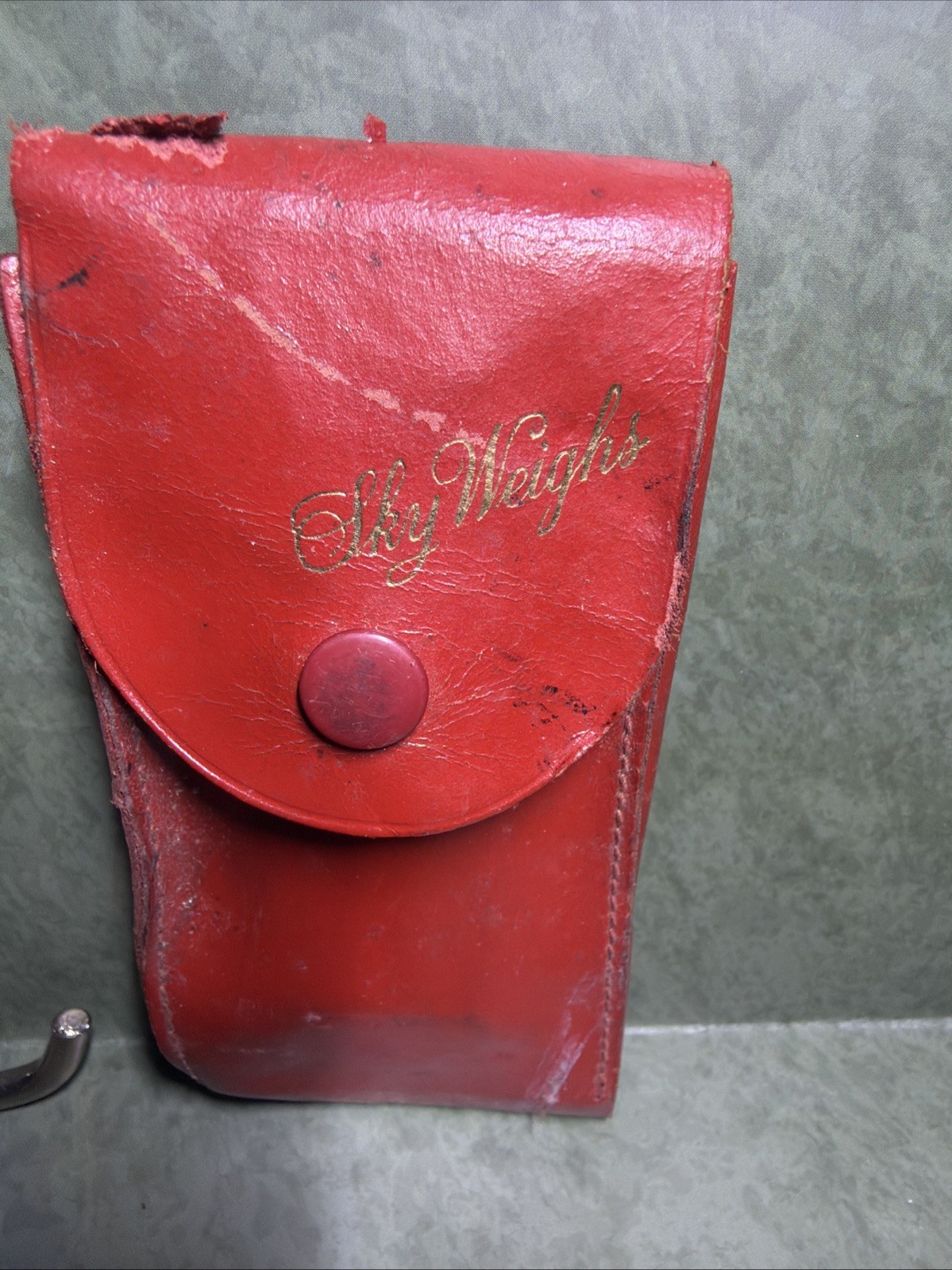 Vintage 1950s Sky Weighs Pocket Travel Luggage Scale w Case, England Patented