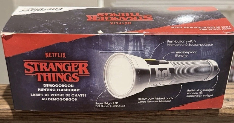 NETFLIX Stranger Things DEMOGORGON Hunting Flashlight Energizer 150 Lumen New!