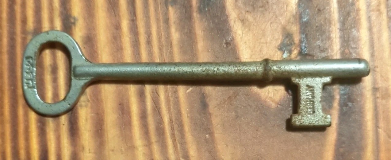 Vintage Jeco Germany Skeleton Key 3” Long Silver Tone