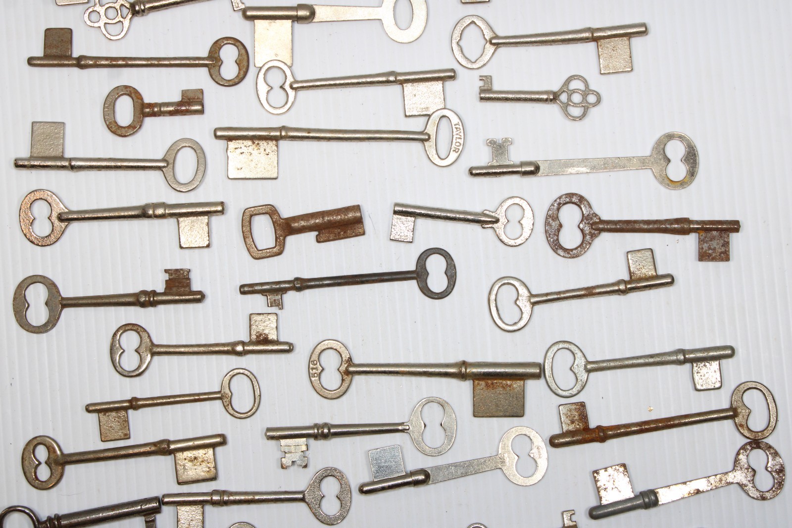 Lot of 50 Vintage Skeleton Keys various sizes. #0194
