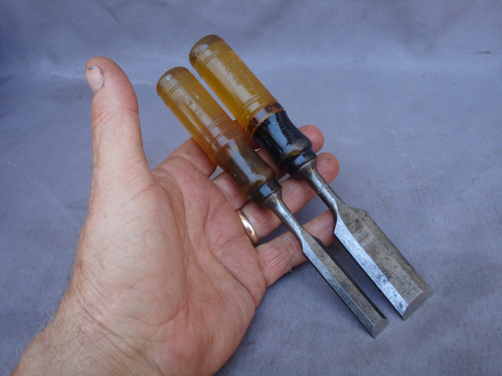 Vintage 1930’s Stanley No.61 5/8″ Thin-Butt Chisels Stanloid