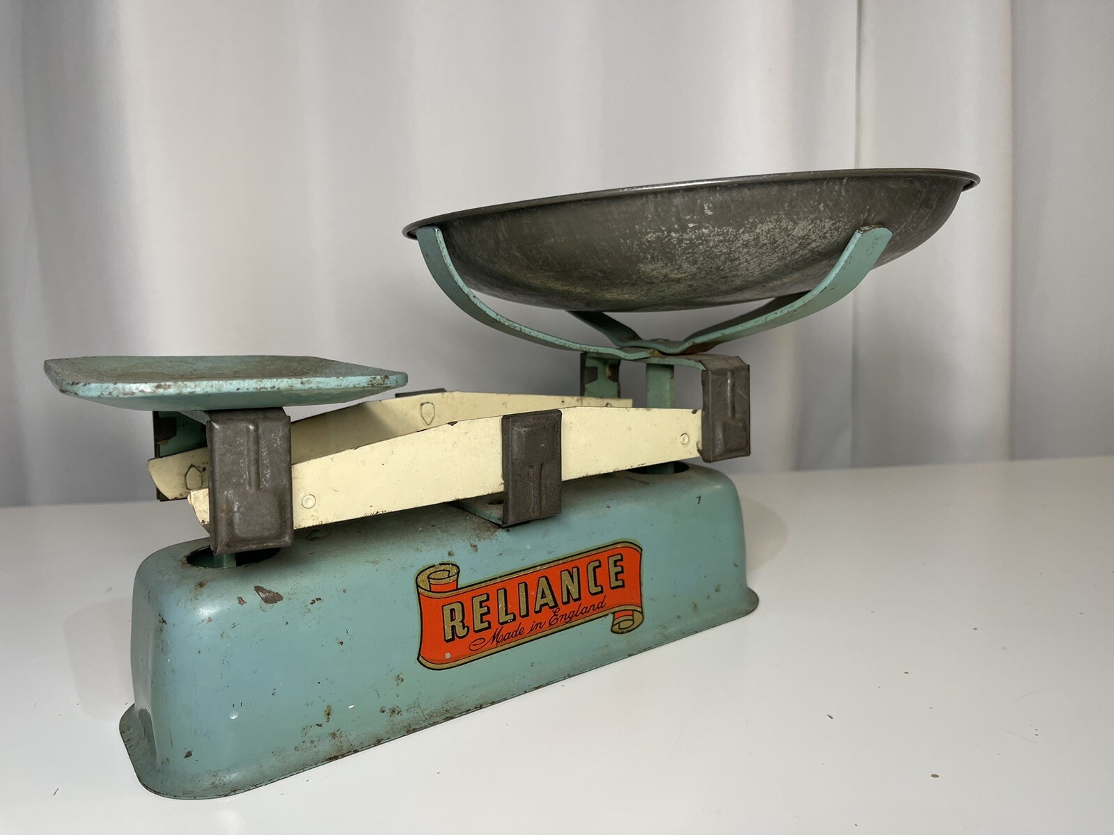 Vintage Green Brass & White Shop Scales 16 Pounds 15 Ounces Weight – Reliance